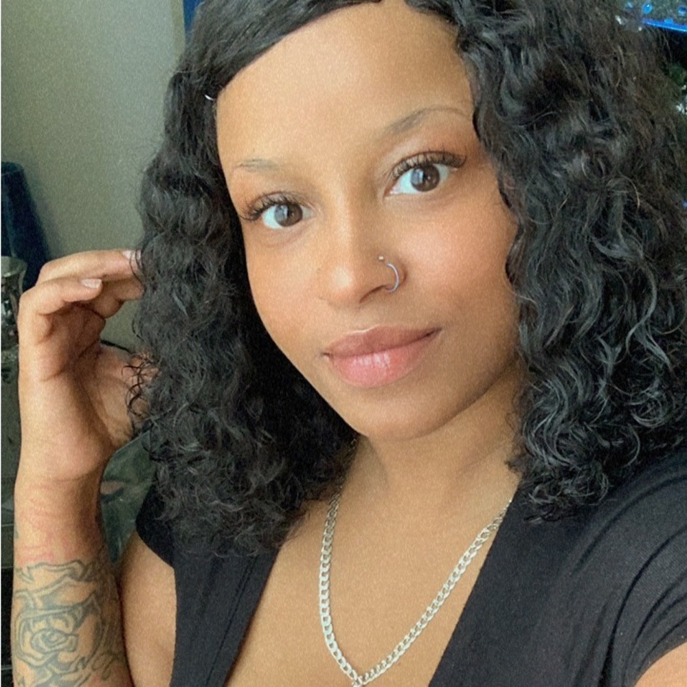 Meet your Posher, Dazia
